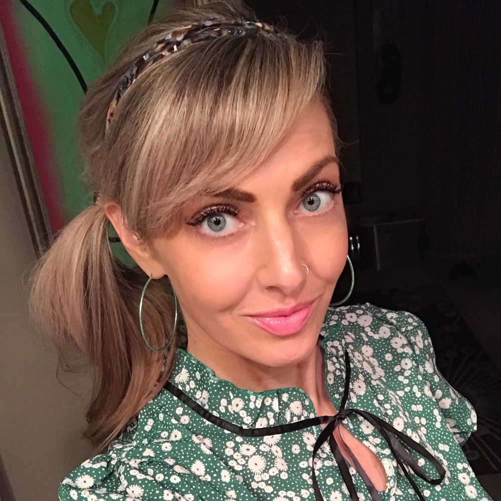 Meet your Posher, April